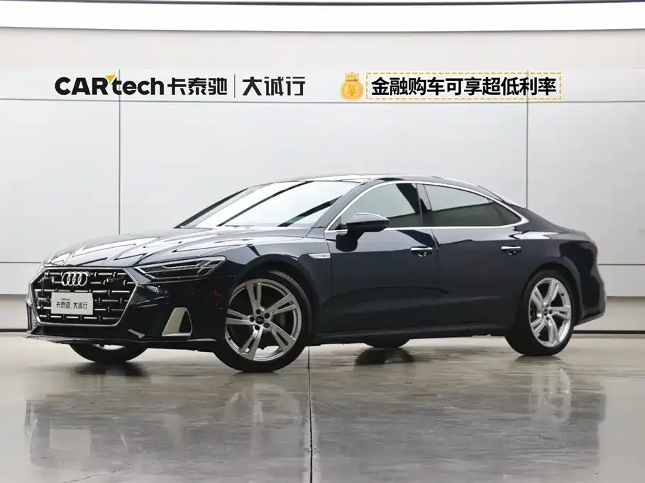 Audi A7L — фото 1
