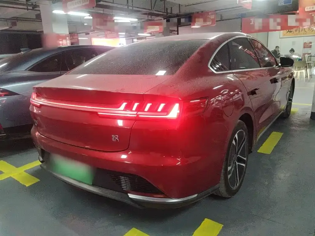 BYD Han — фото 10