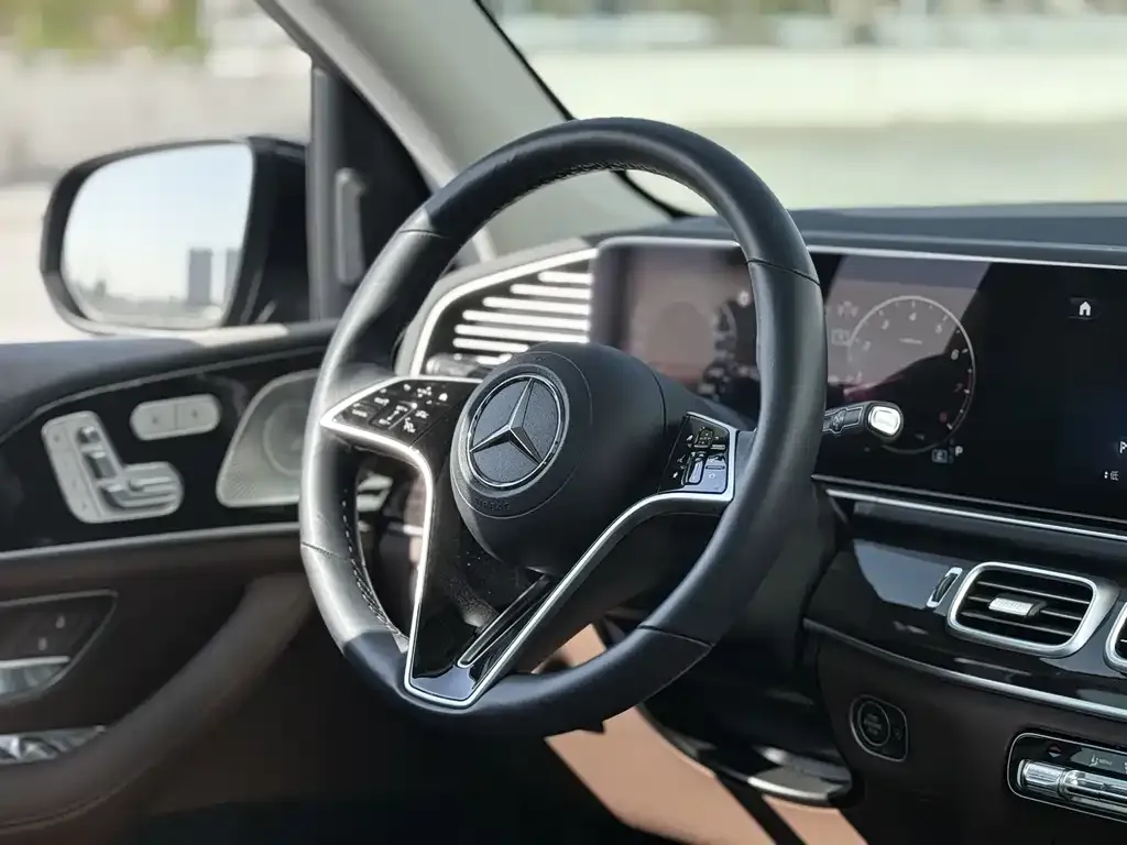 Mercedes-Benz GLE — фото 8