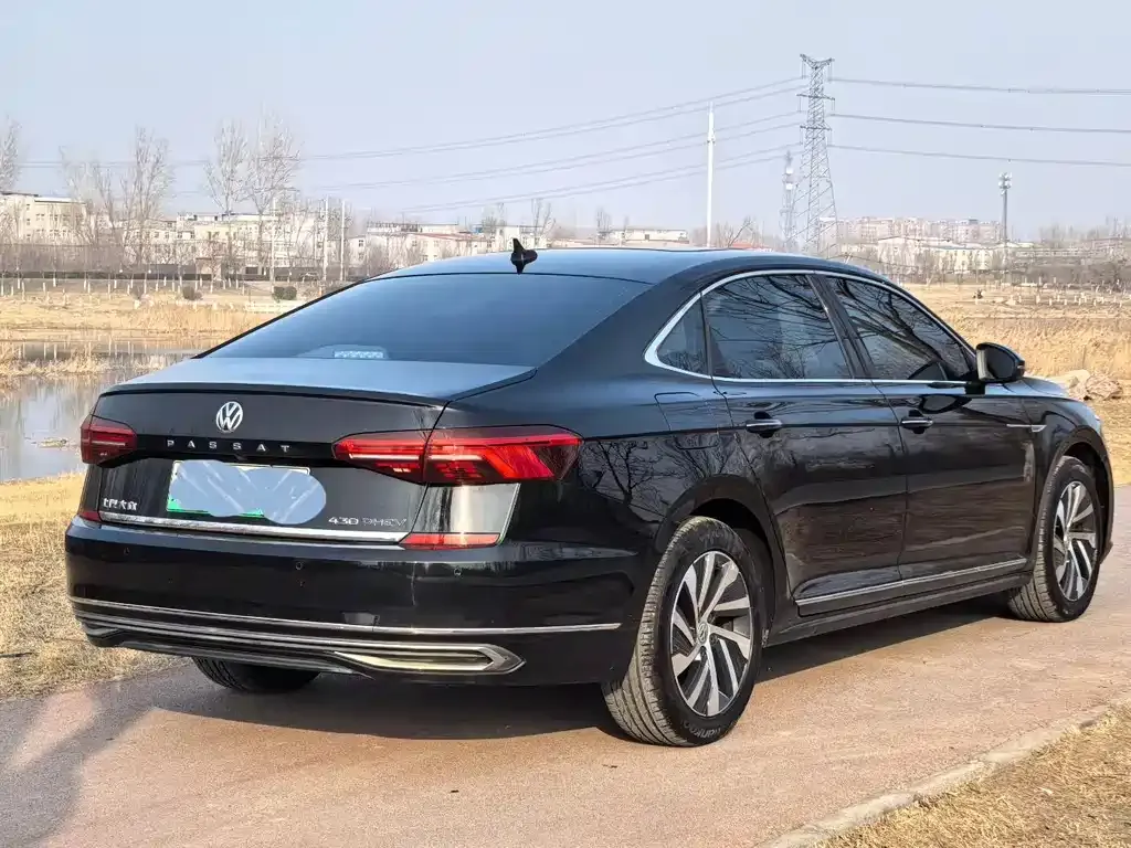 Volkswagen Passat New Energy — фото 5