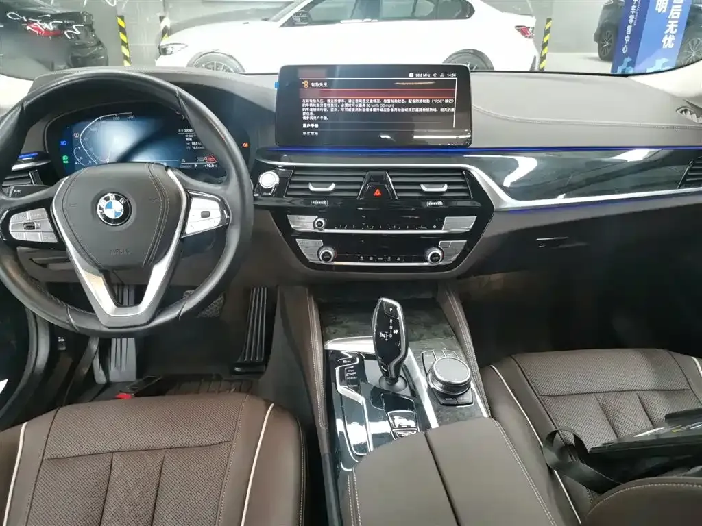 BMW 5 Series — фото 10