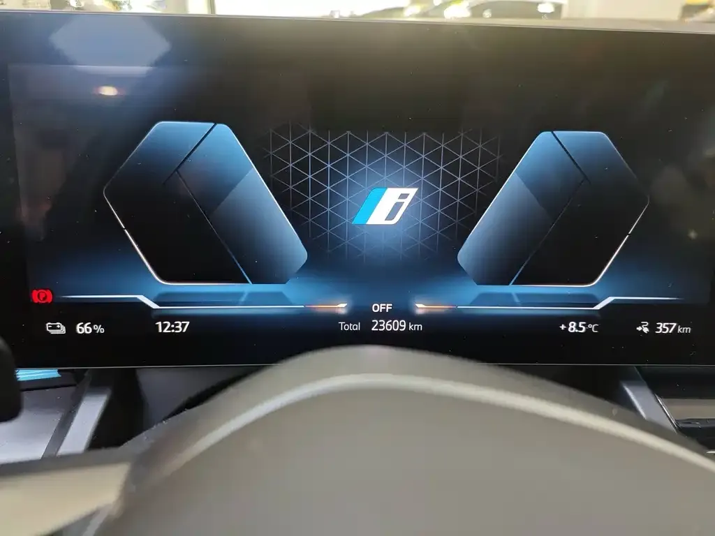 BMW i5 — фото 2
