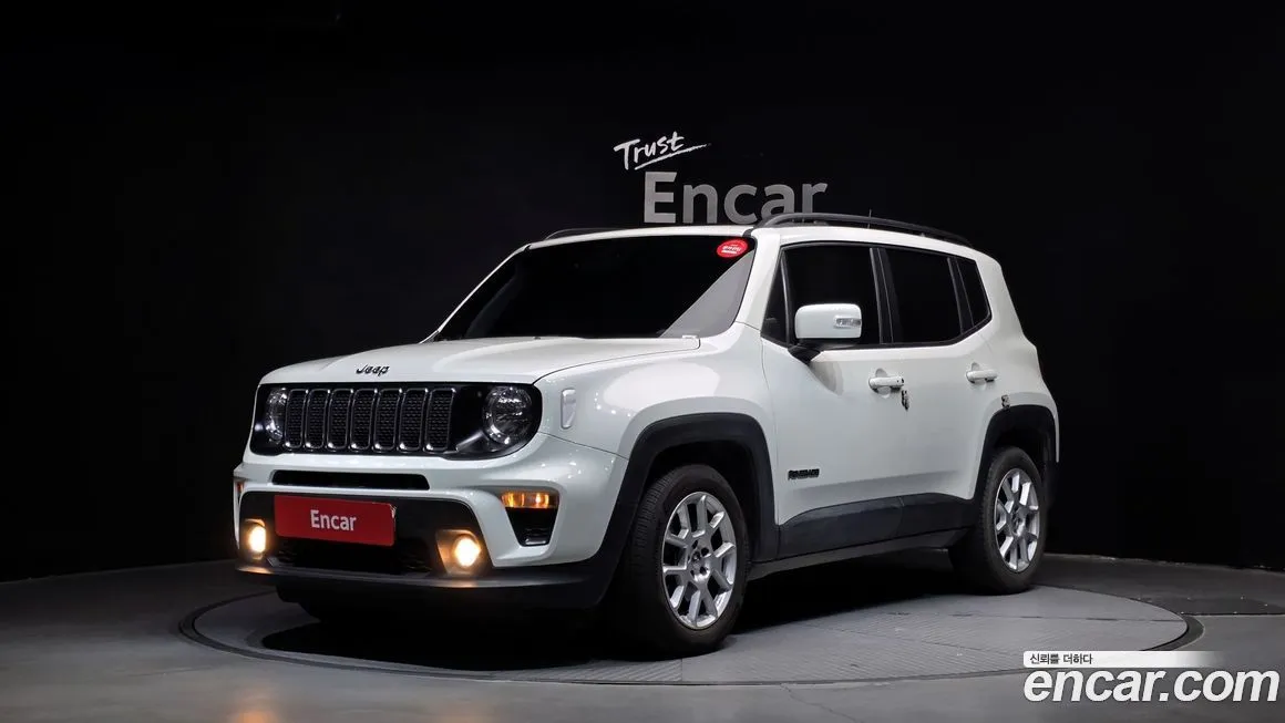 Jeep Renegade — фото 1