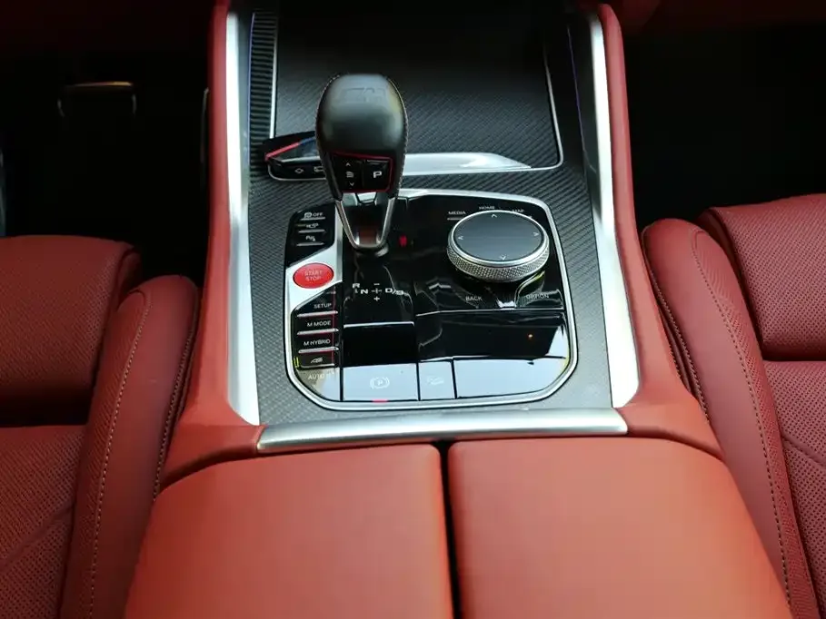 BMW XM — фото 8