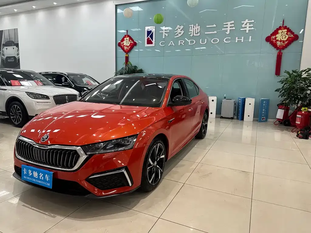 Skoda Octavia — фото 1
