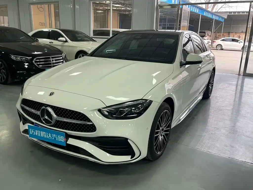 Mercedes-Benz C-Class — фото 1