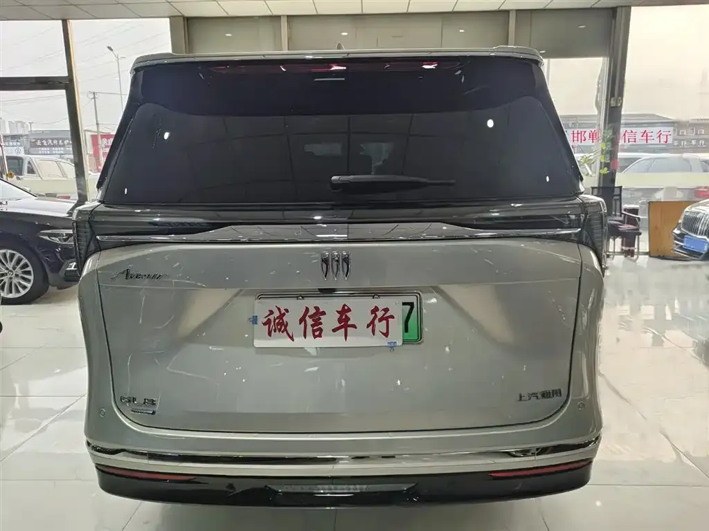Buick GL8 Hybrid — фото 7