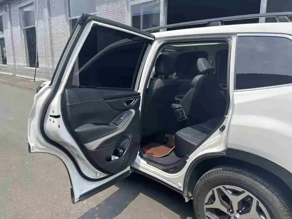 Subaru Forester — фото 10