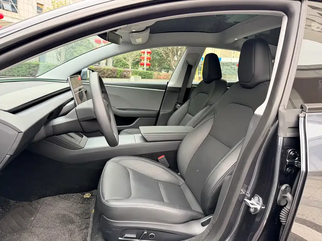Tesla Model 3 — фото 2