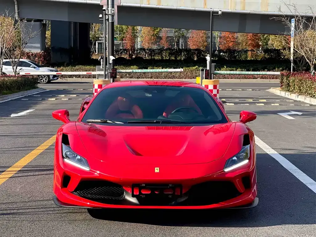 Ferrari F8 — фото 1