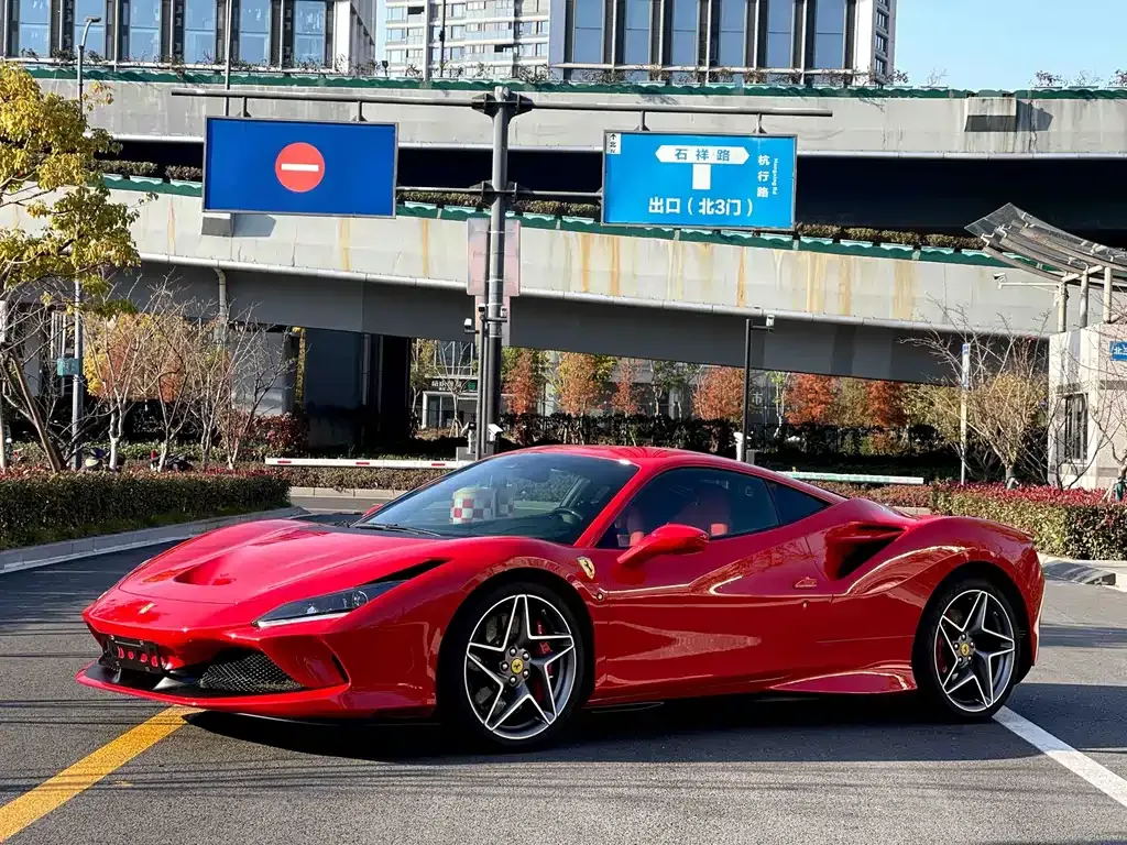 Ferrari F8 — фото 9