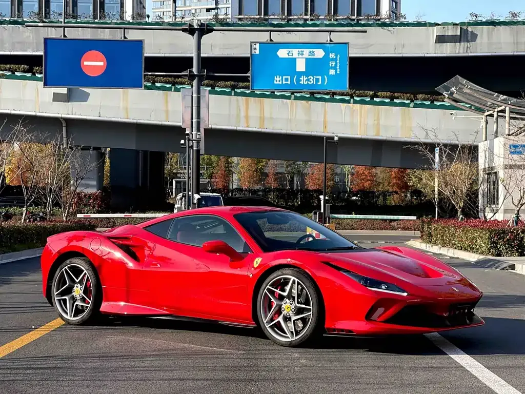 Ferrari F8 — фото 7