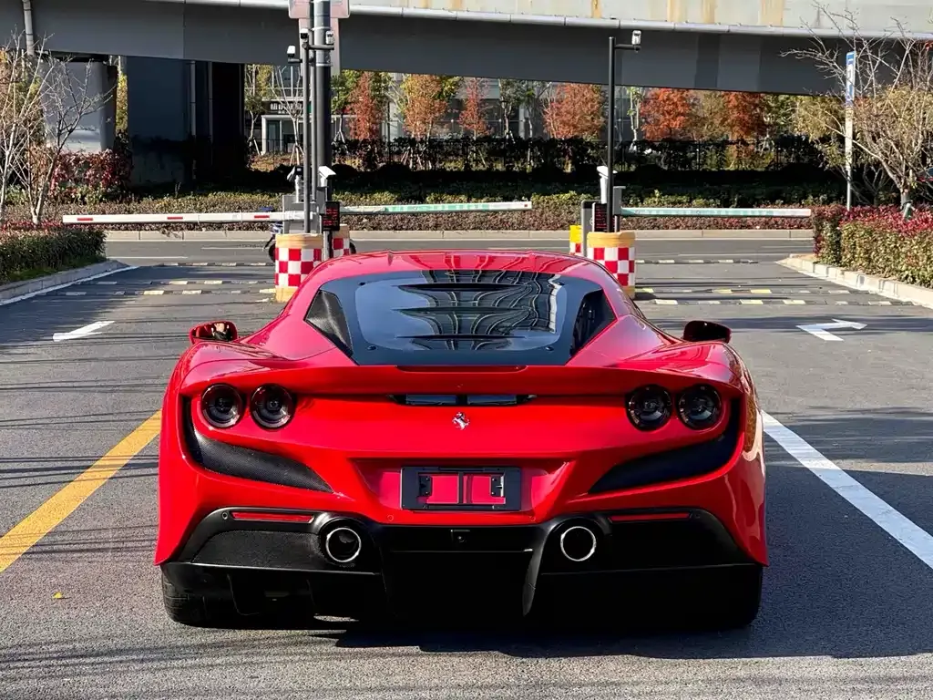 Ferrari F8 — фото 4