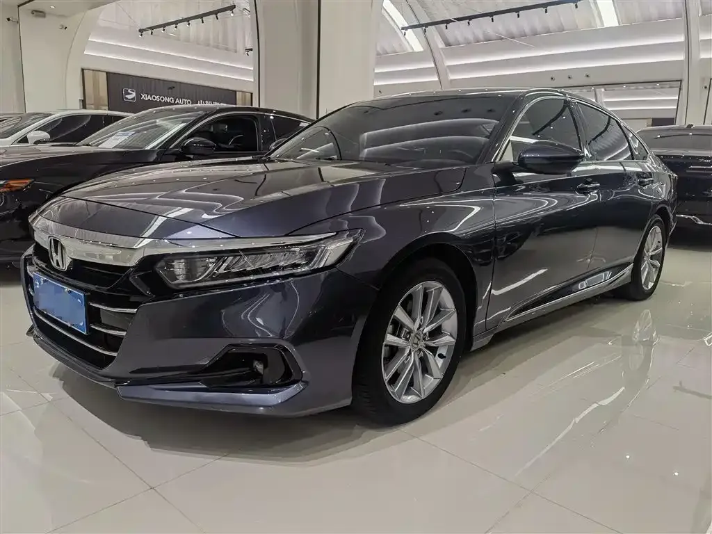 Honda Accord — фото 1