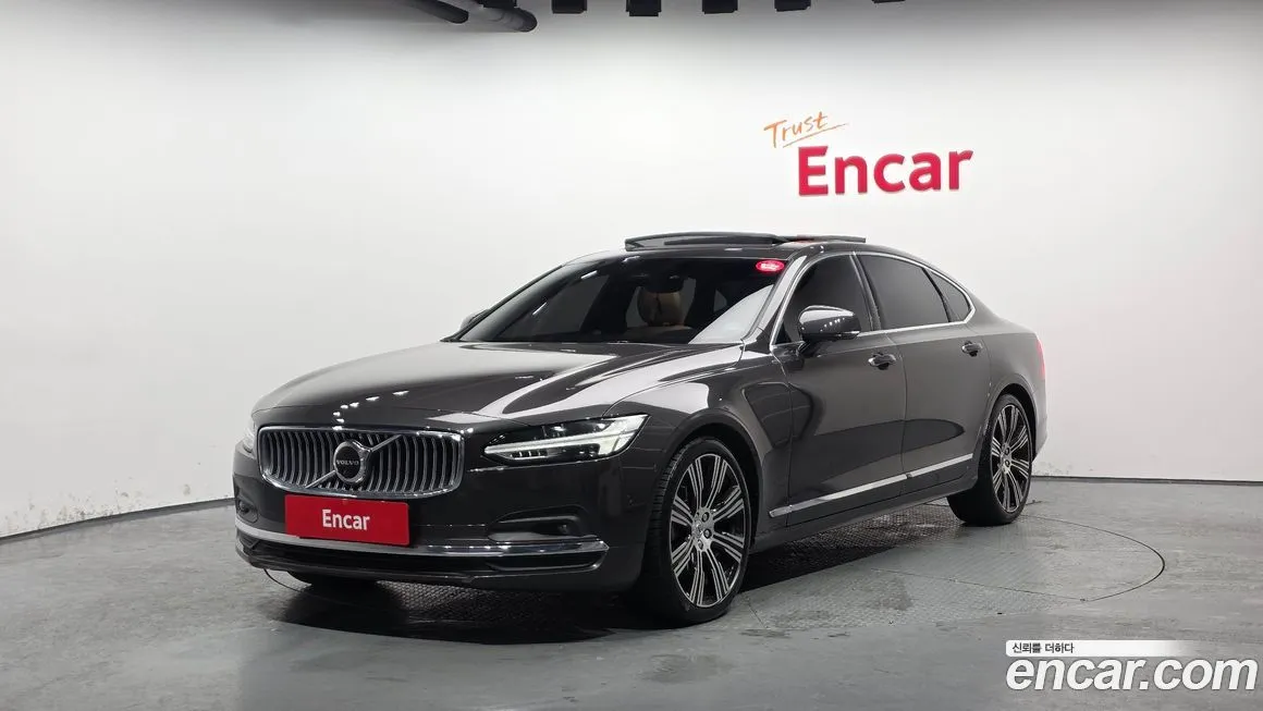 Volvo S90 — фото 1
