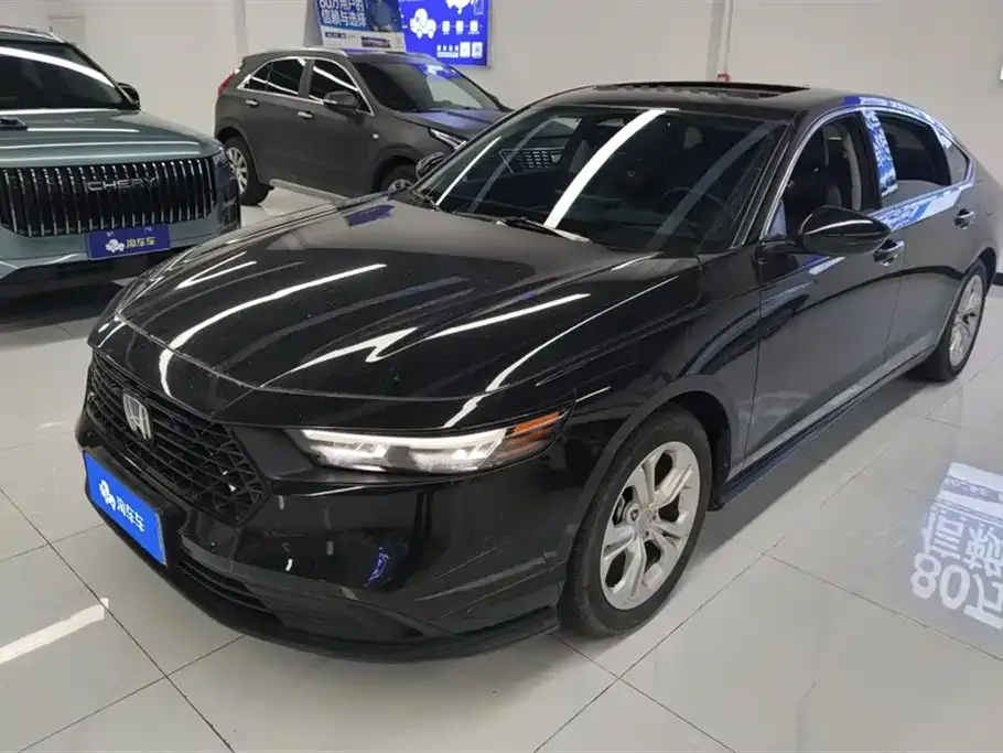 Honda Accord — фото 1