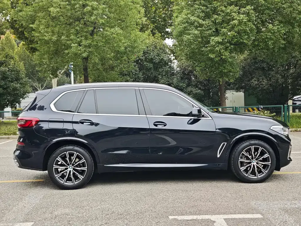 BMW X5 — фото 9
