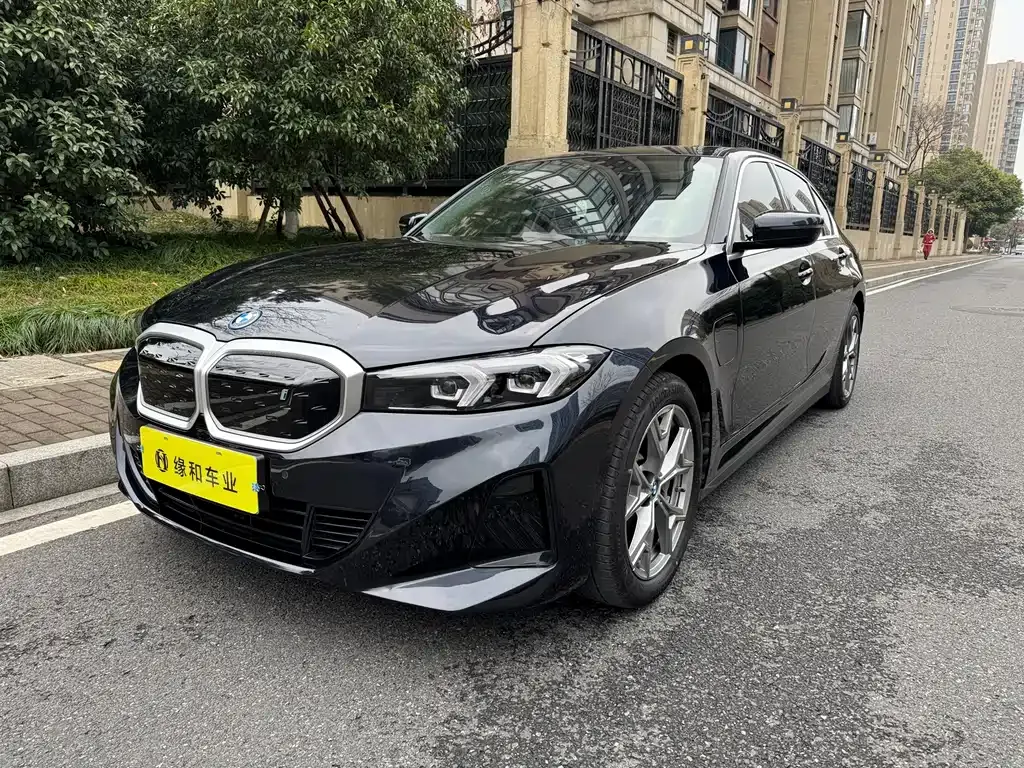 BMW i3 — фото 1