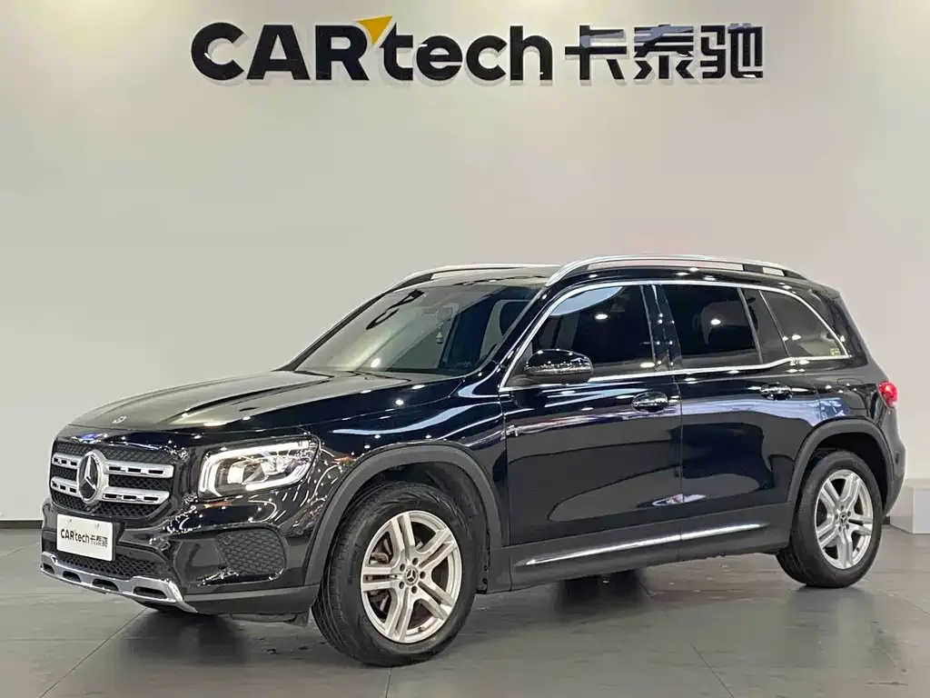 Mercedes-Benz GLB — фото 1