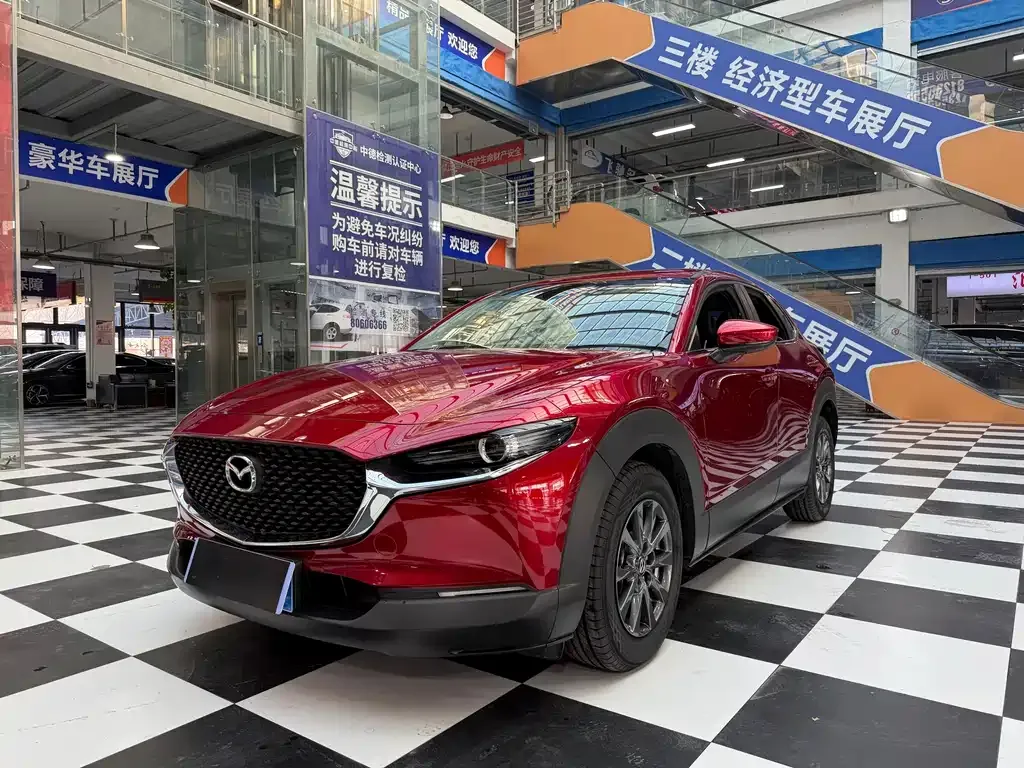 Mazda CX-30 — фото 1