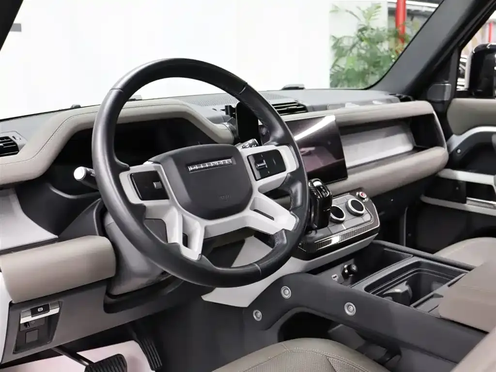 Land Rover Defender — фото 9