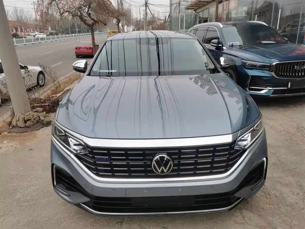 Volkswagen Passat New Energy — фото 7