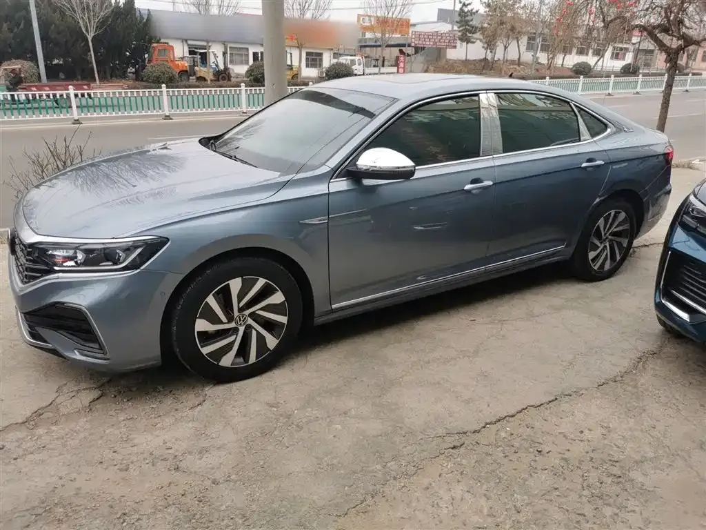 Volkswagen Passat New Energy — фото 2