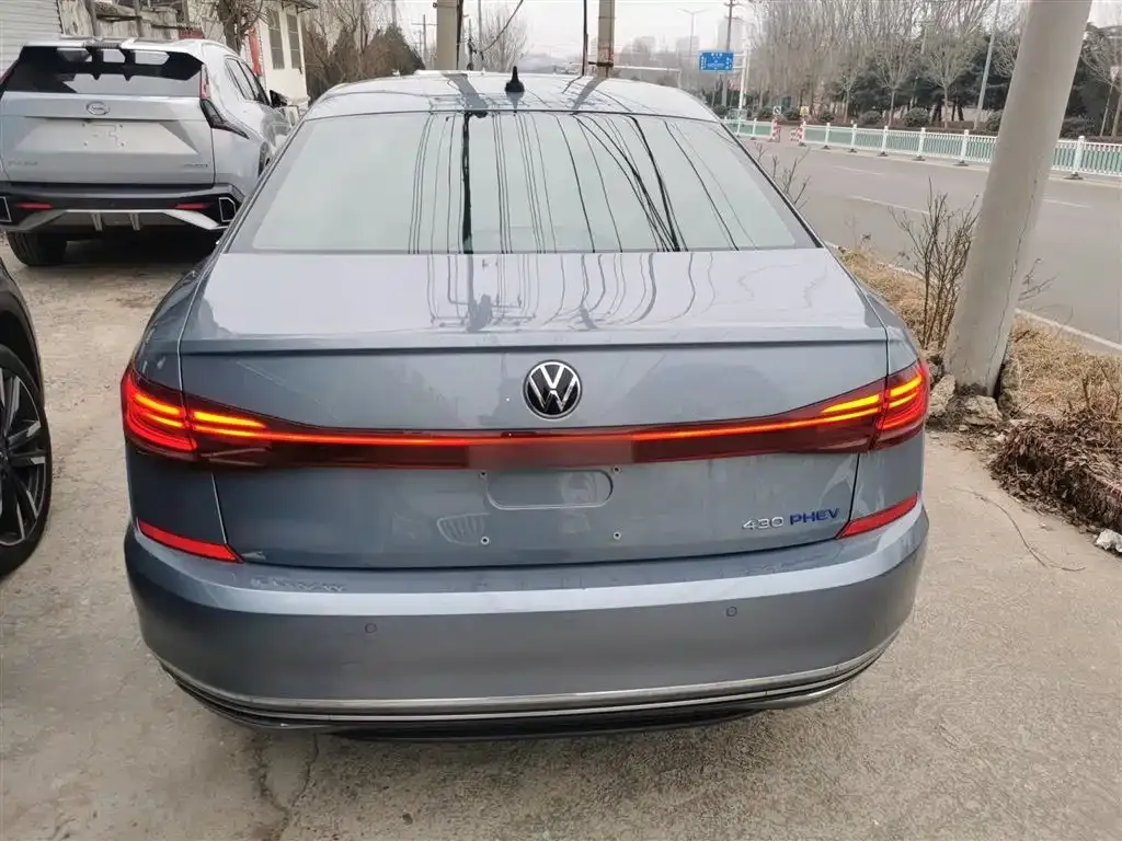 Volkswagen Passat New Energy — фото 9