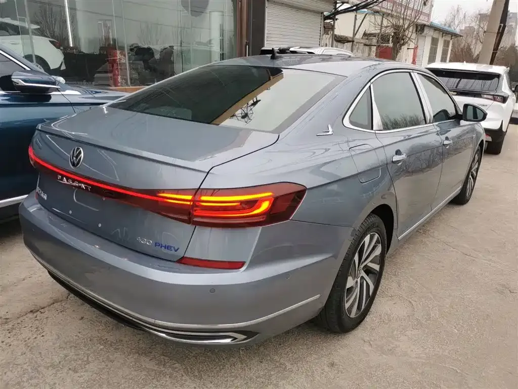 Volkswagen Passat New Energy — фото 8