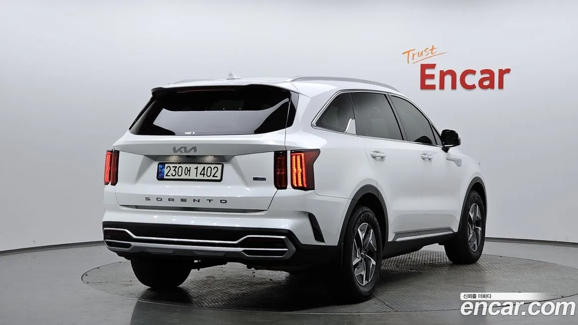 Kia Sorento — фото 10