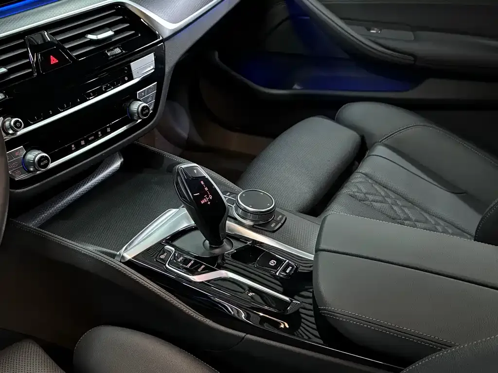 BMW 5 Series (Import) — фото 10