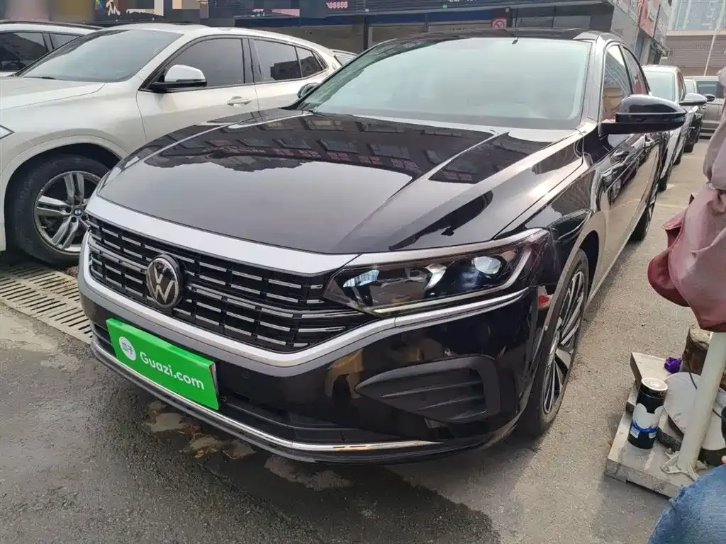 Volkswagen Passat — фото 1