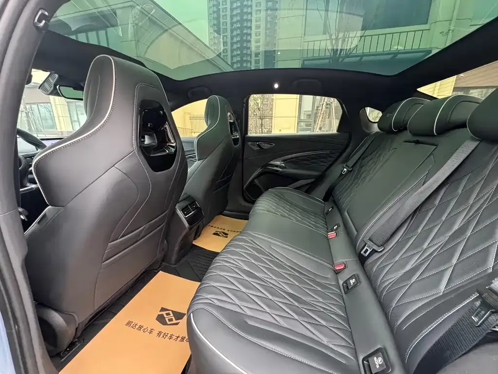 BYD Seal — фото 6