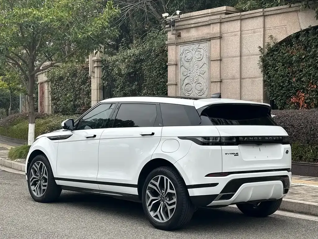 Land Rover Evoque PHEV — фото 8