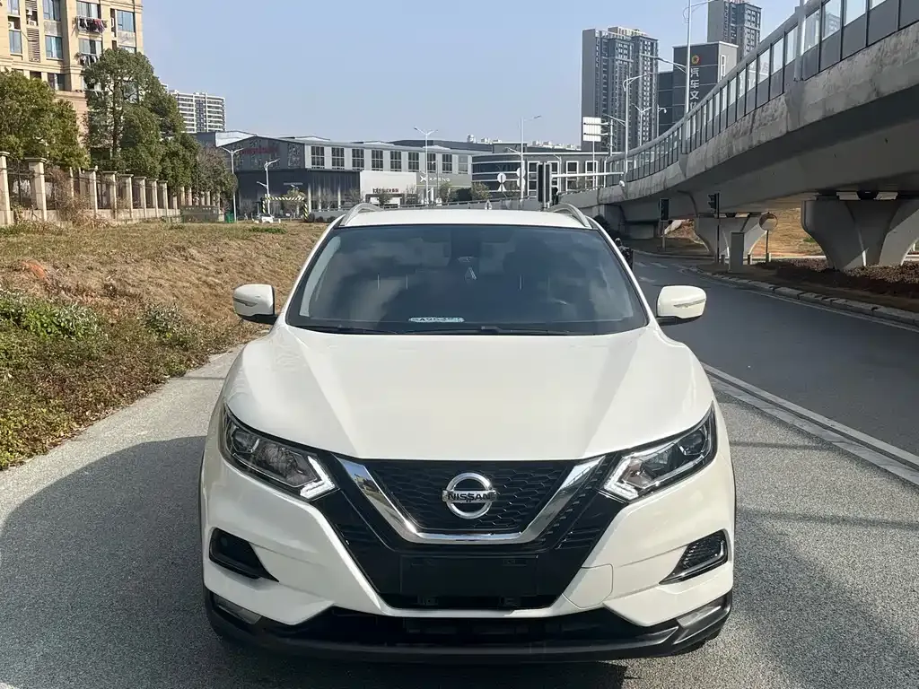Nissan Qashqai — фото 4
