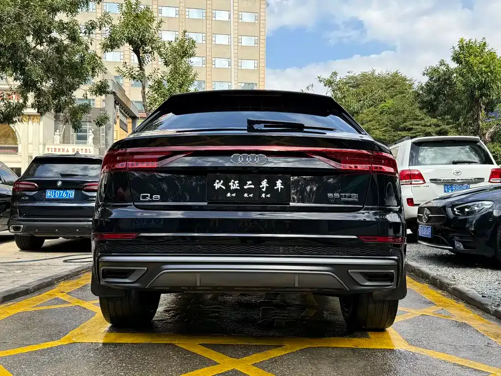 Audi Q8 — фото 3