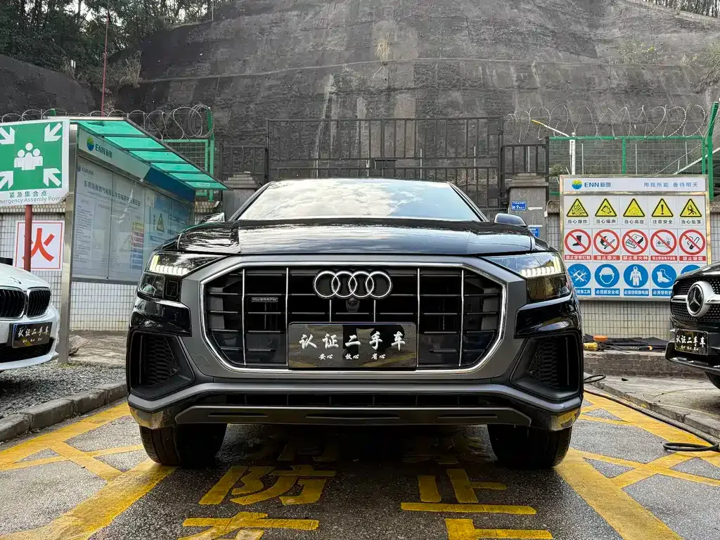 Audi Q8 — фото 4