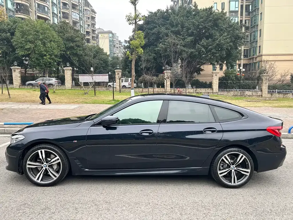 BMW 6 Series GT — фото 10