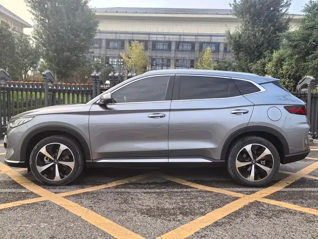 BYD PLUS New Energy — фото 10