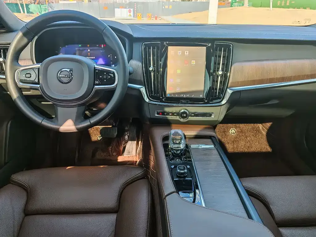 Volvo S90 — фото 3