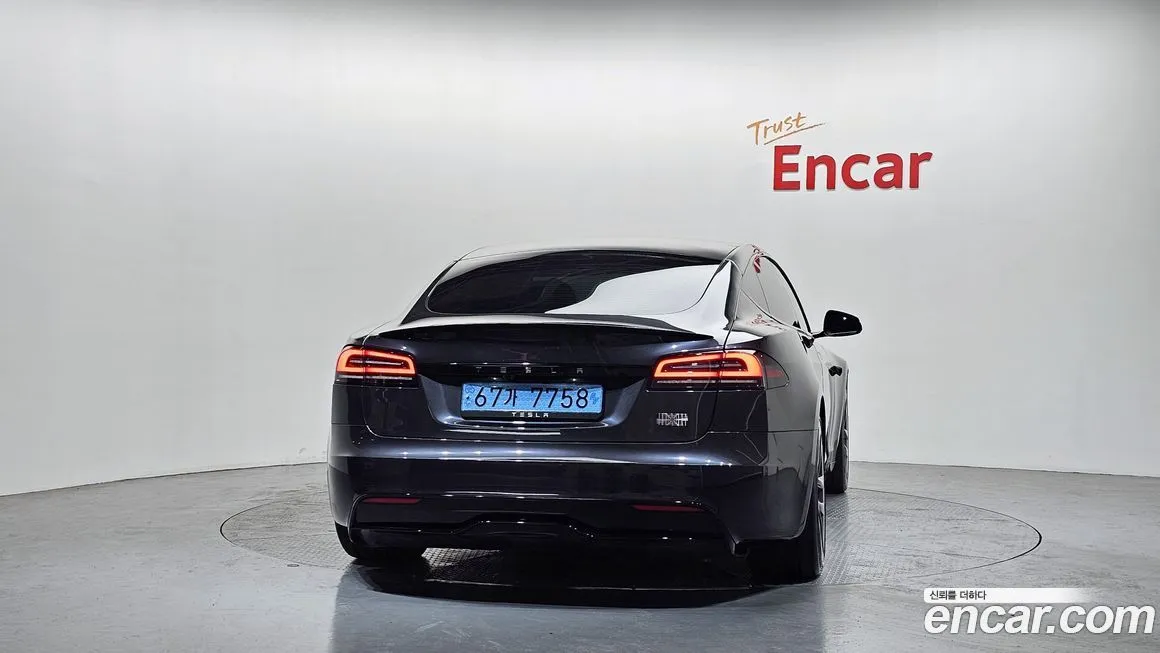 Tesla Model S — фото 3