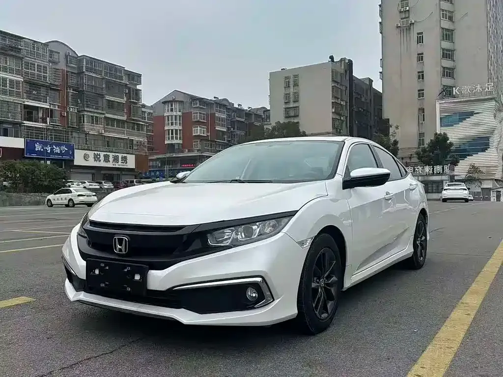 Honda Civic — фото 1