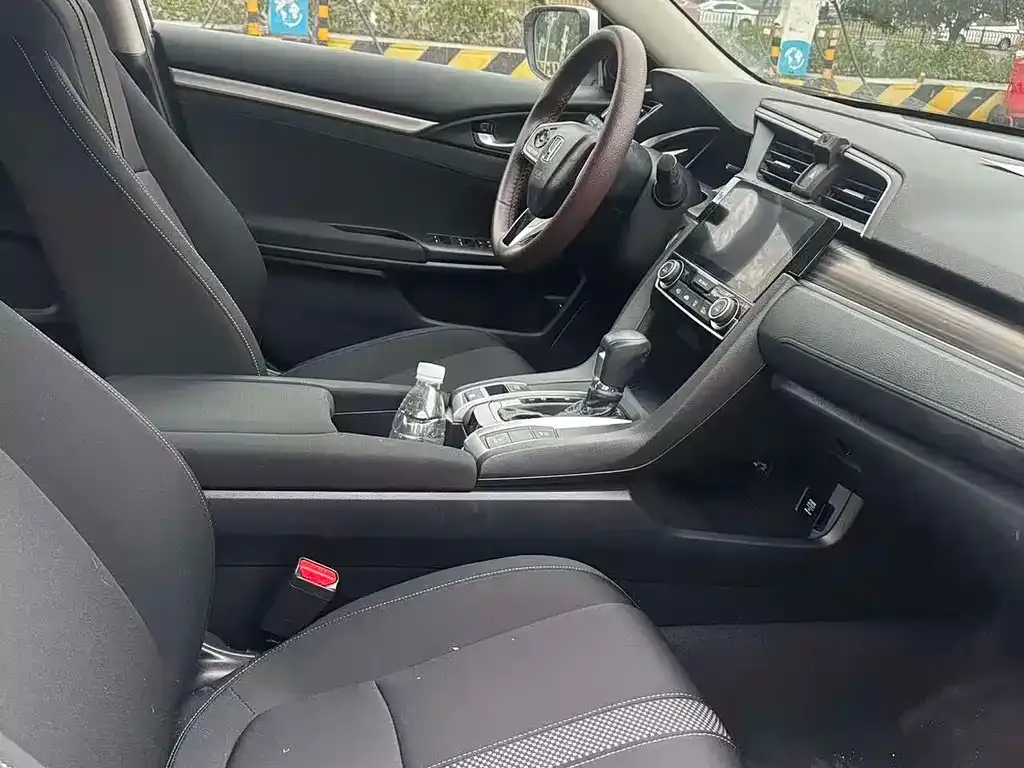 Honda Civic — фото 3