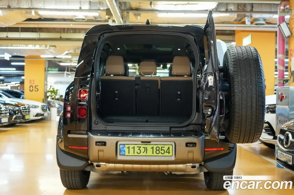 Land Rover Defender — фото 6