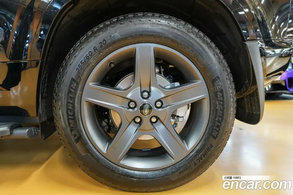 Land Rover Defender — фото 10