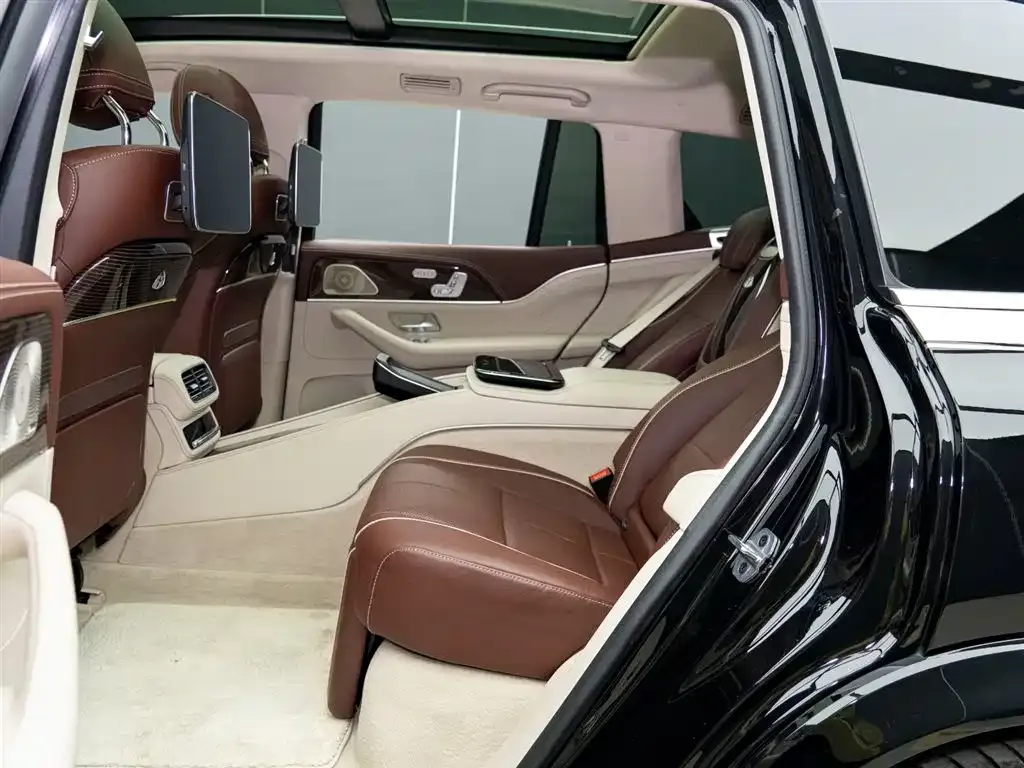 Mercedes-Benz GLS — фото 10