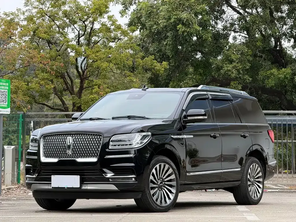 Lincoln Navigator — фото 8