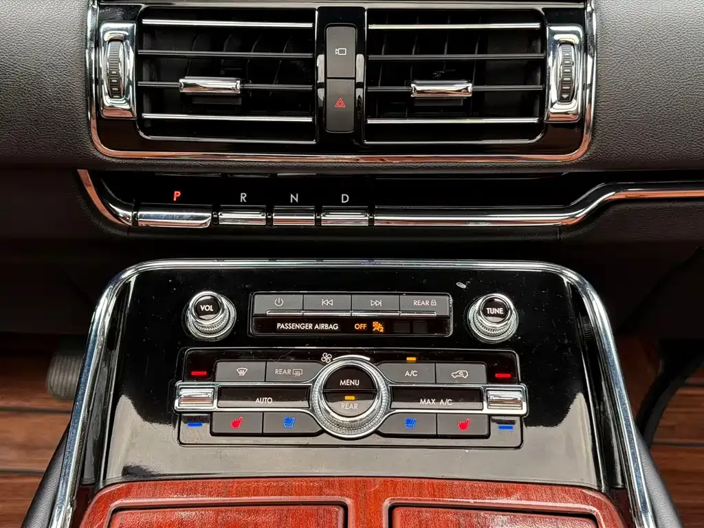 Lincoln Navigator — фото 7