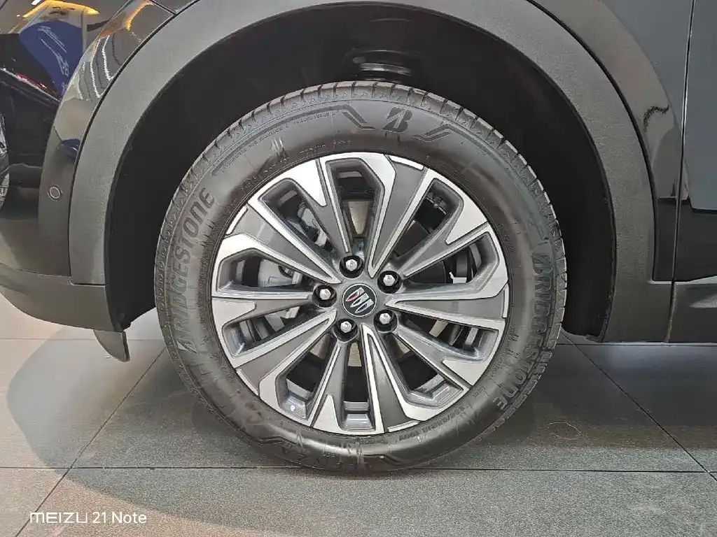 Buick Envision Plus — фото 10