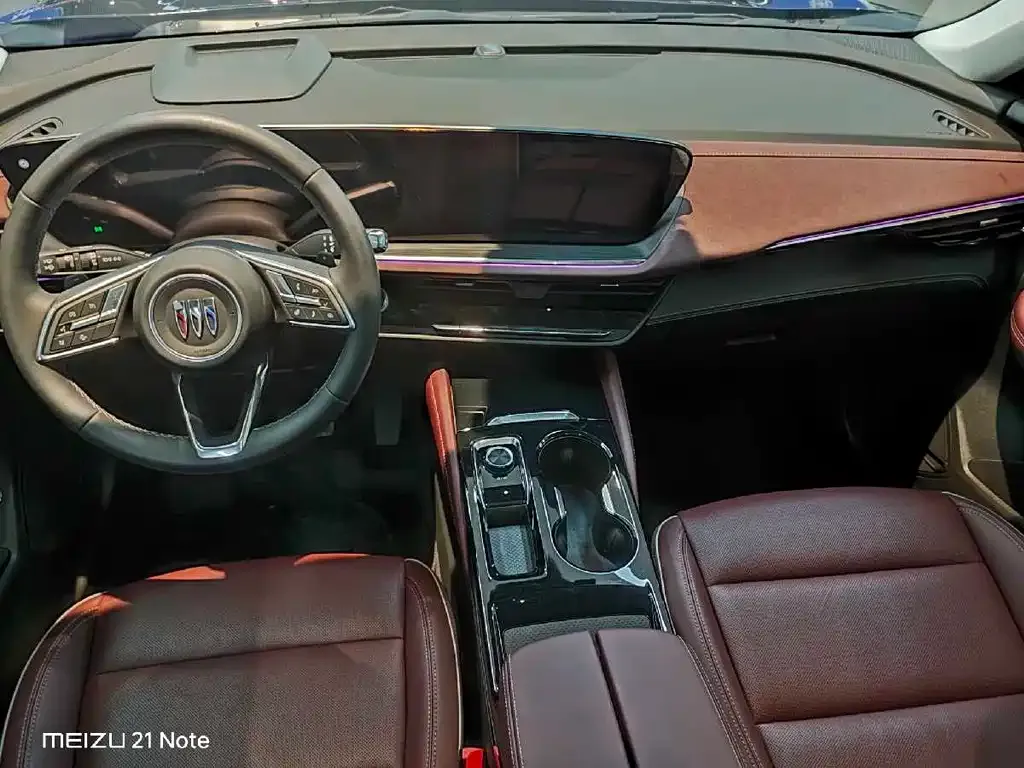 Buick Envision Plus — фото 9